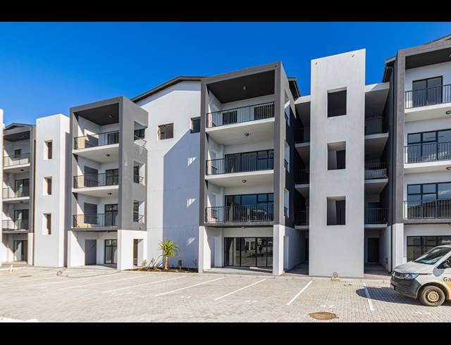 3 BEDROOM APARTMENT FOR SALE IN SANDOWN